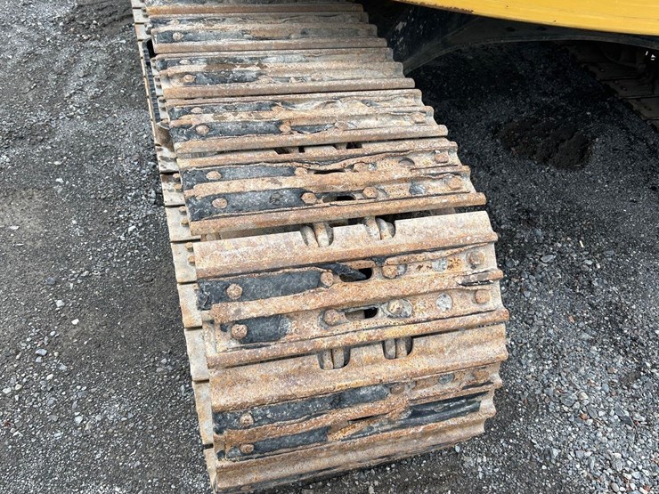 2020-caterpillar-315f-lcr-image-12