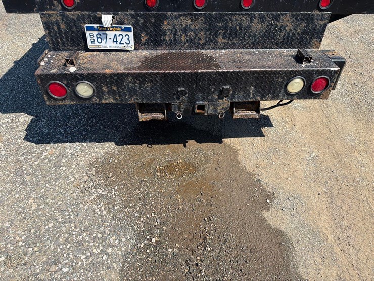 2005-ford-f550-image-23