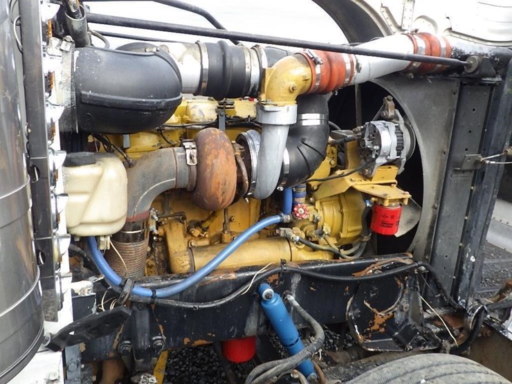 1990-peterbilt-379-image-26