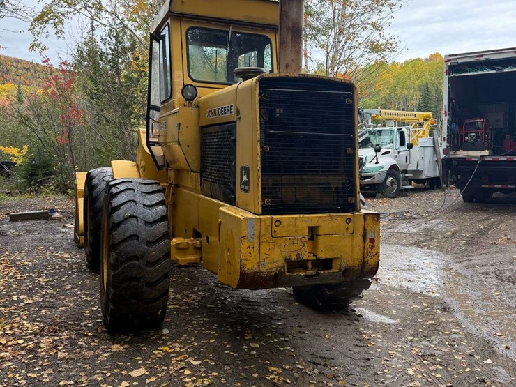 1974-john-deere-644-image-13