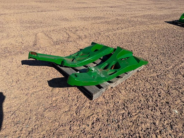 john-deere-8225r-image-2