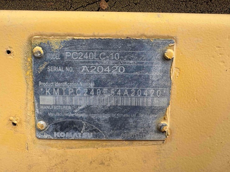 2015-komatsu-pc240-lc-10-image-25