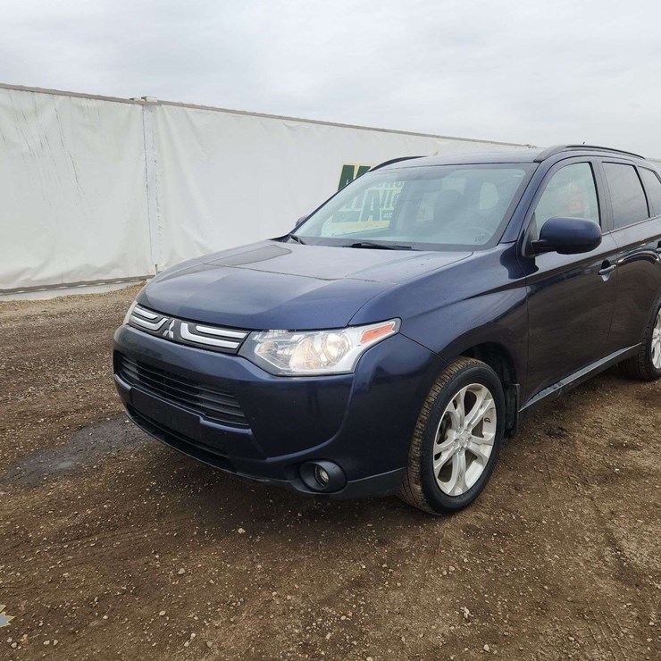 2014 MITSUBISHI OUTLANDER
