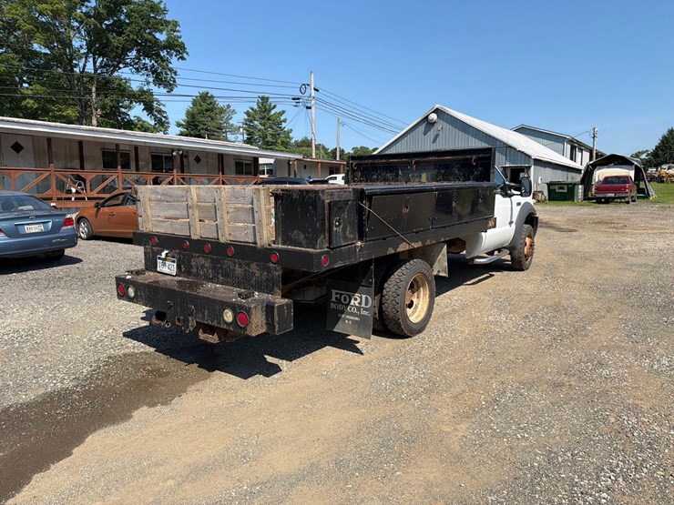 2005-ford-f550-image-5