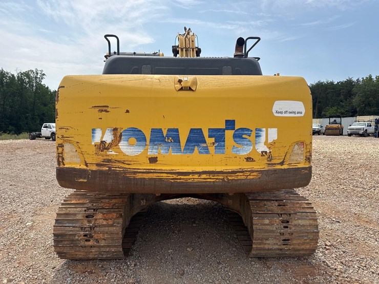 2013-komatsu-pc210-lc-10-image-4