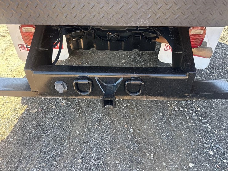 2016-ford-f550-image-18