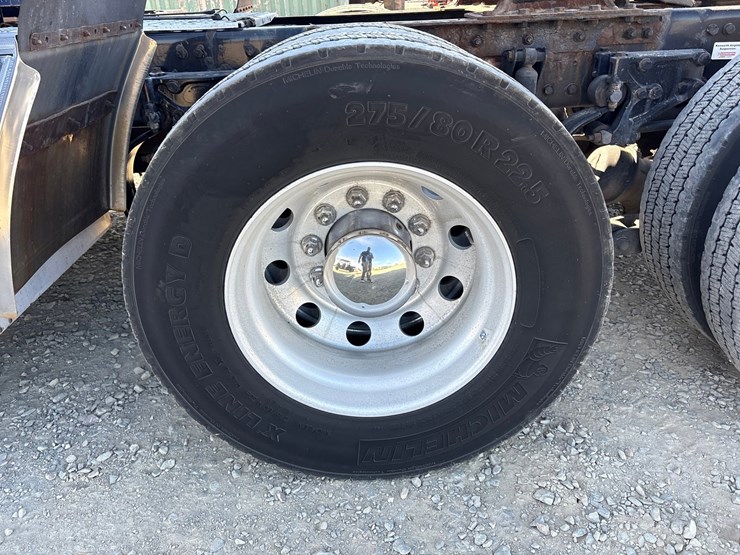 2018-kenworth-t680-image-90
