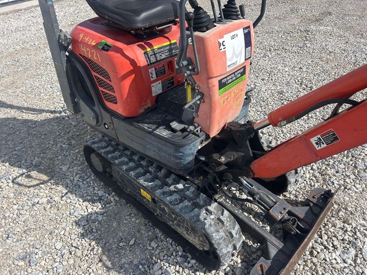 2019-kubota-k008-3-image-16