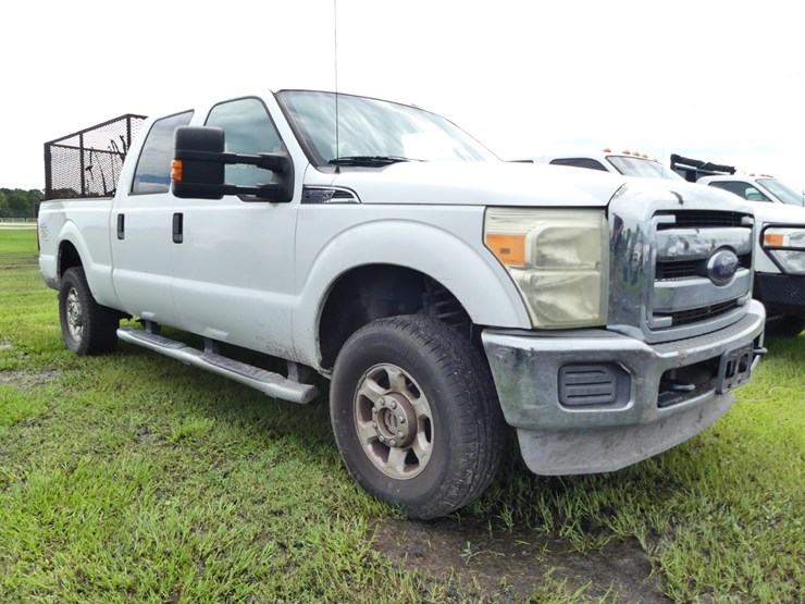 2013-ford-f250-xlt-image-2