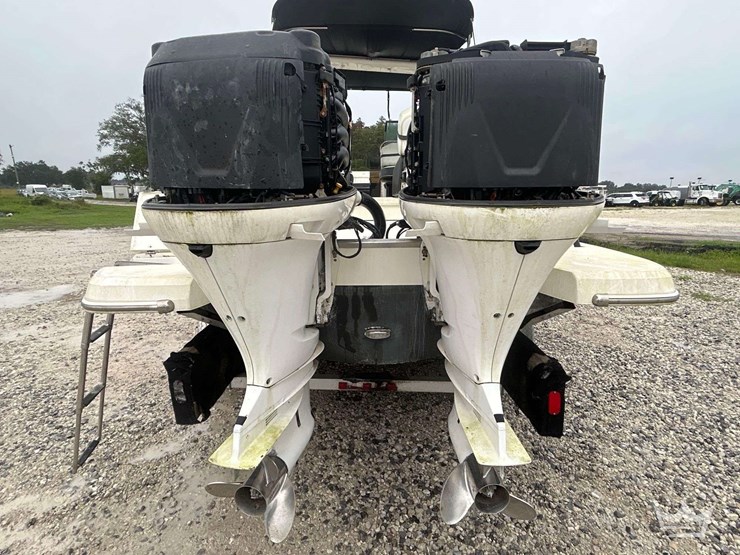 2018-27ft-regal-290bx-boat-w-tarpon-tri-axle-boat-trailer-image-9