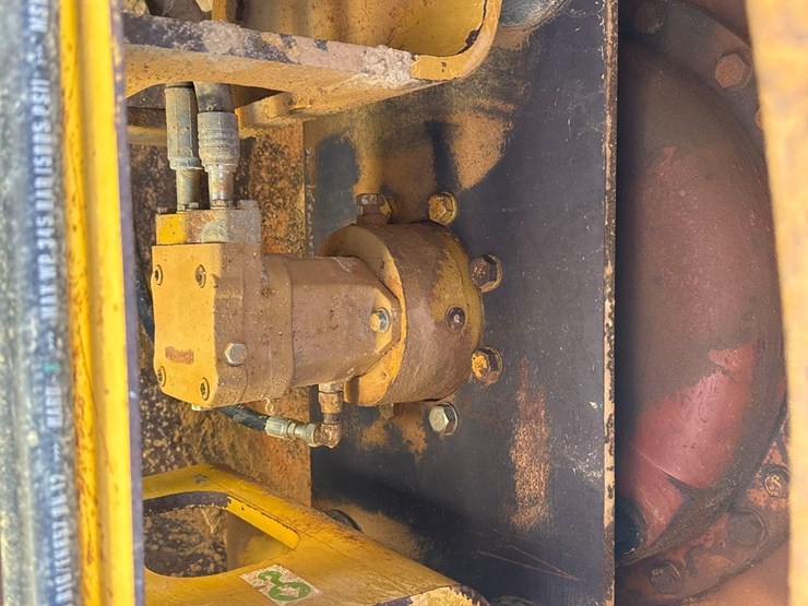 2006-caterpillar-cp-563e-image-21