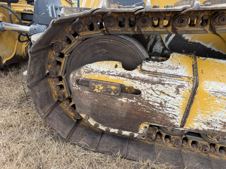 2023-deere-750l-xlt-image-9