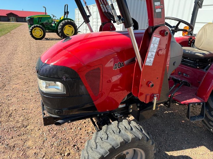 case-ih-farmall-40a-image-25