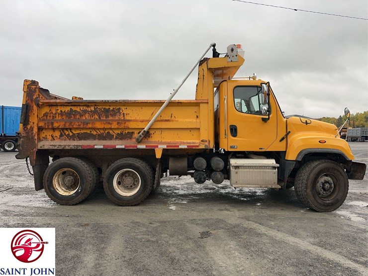 2014-freightliner-114sd-image-4