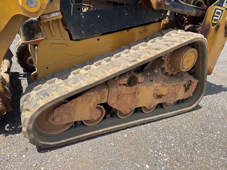 2019-caterpillar-249d-image-13