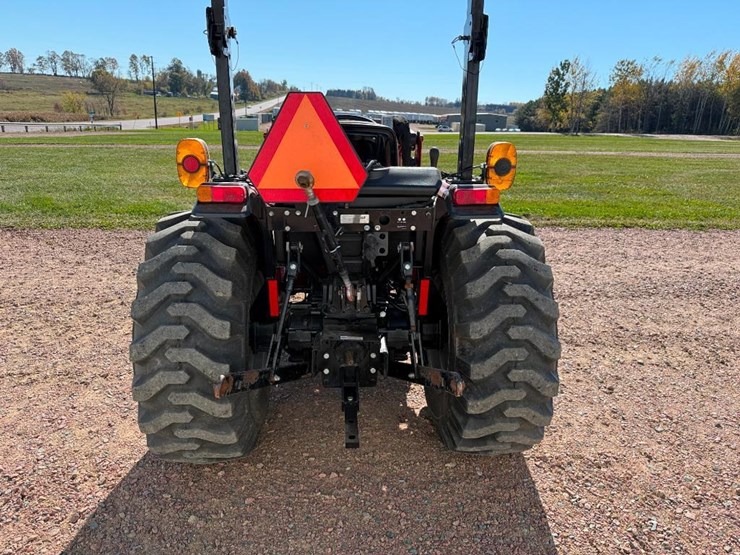 case-ih-farmall-40a-image-5