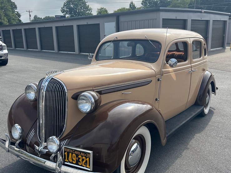 1938-plymouth-4-door-sedan-image-1