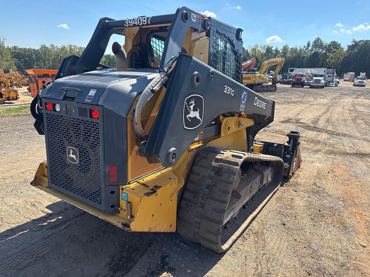 2020-deere-331g-image-6