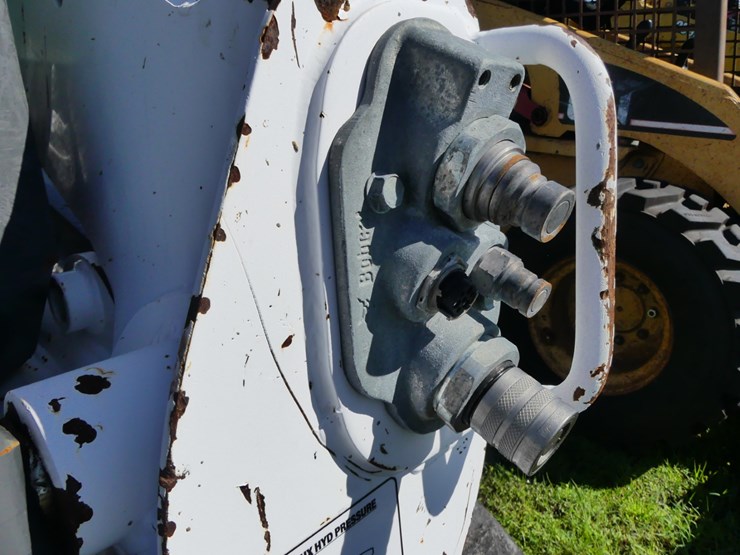2015-bobcat-t770-image-12