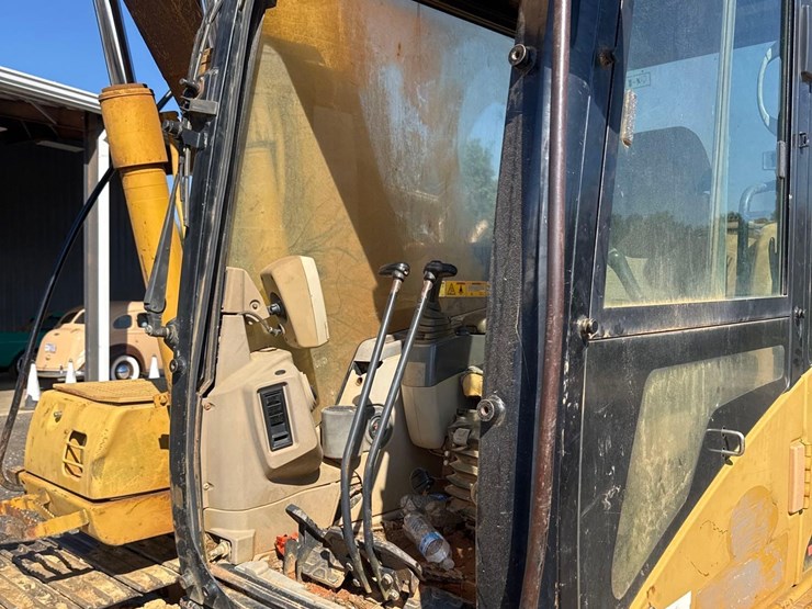 2007-caterpillar-312c-image-25