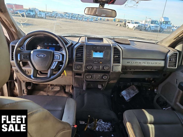 2021-ford-f350-image-18