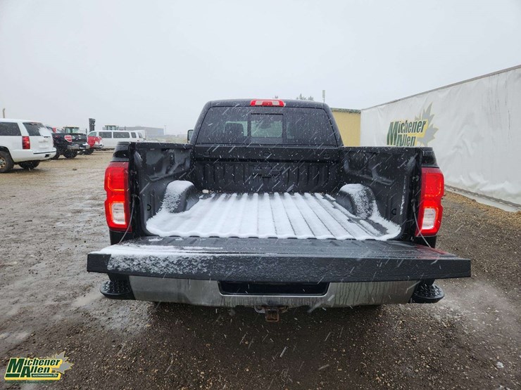 2018-chevrolet-silverado-1500-image-25