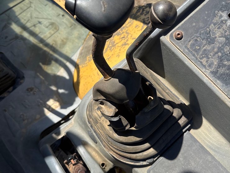 1998-caterpillar-416c-image-67