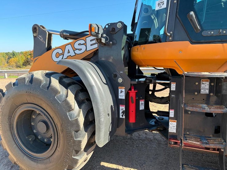 2018-case-621g-image-27