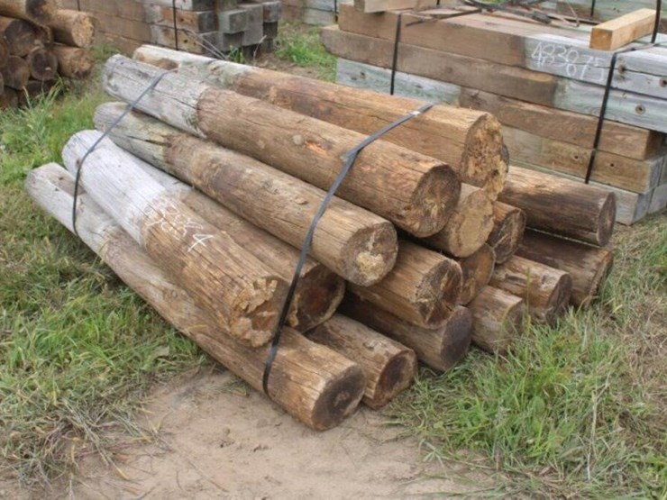 bundle-of-wood-posts-approx.-5''-x-7'-image-2