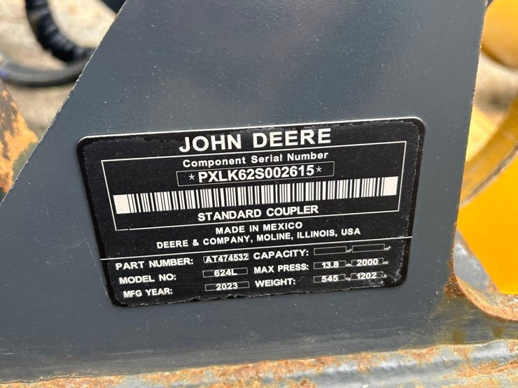 2024-john-deere-624-image-61