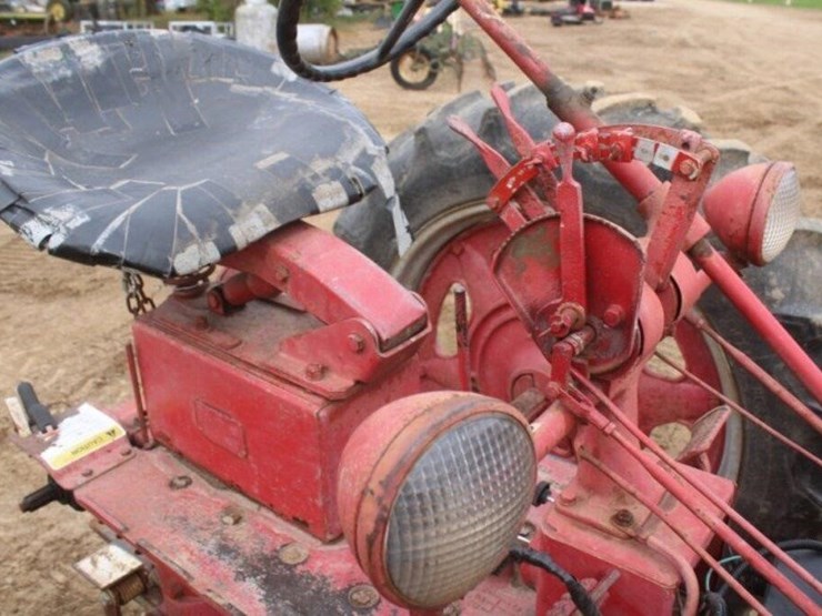 farmall-"c"-gas-narrow-front-image-18