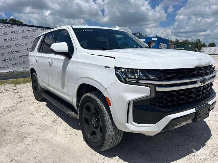 2023-chevrolet-tahoe-image-3