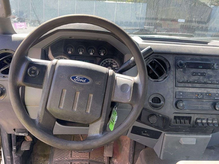 2011-ford-f350-image-15