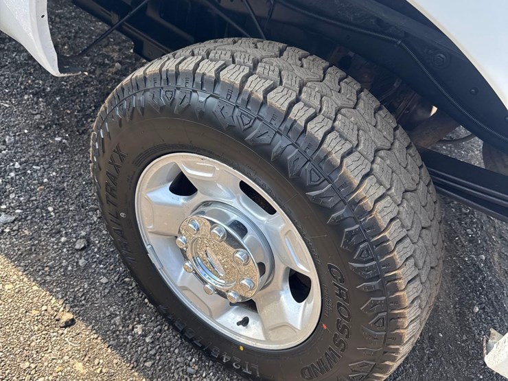 2012-ford-f250-xl-image-24