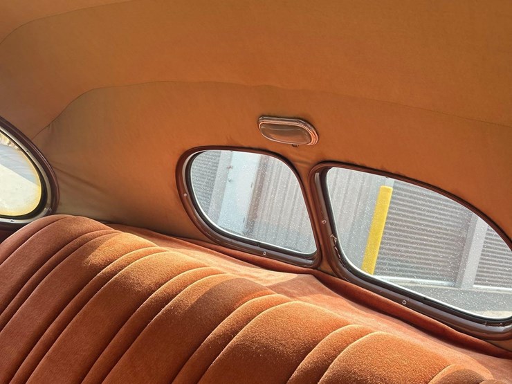 1938-plymouth-4-door-sedan-image-19