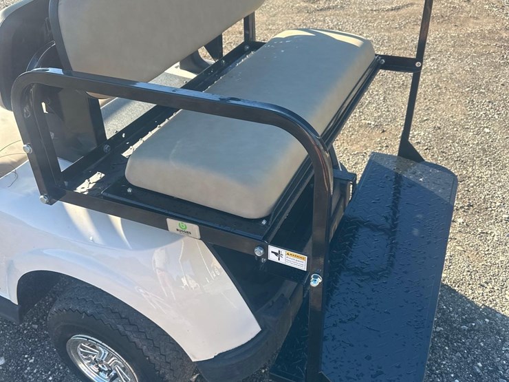 e-z-go-elite-4-passenger-golf-cart-image-8