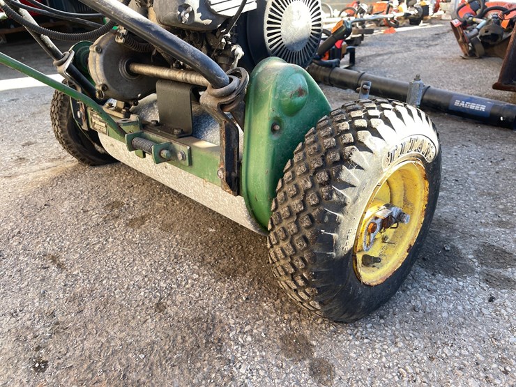 #1852-•-john-deere-greens-mower-image-10