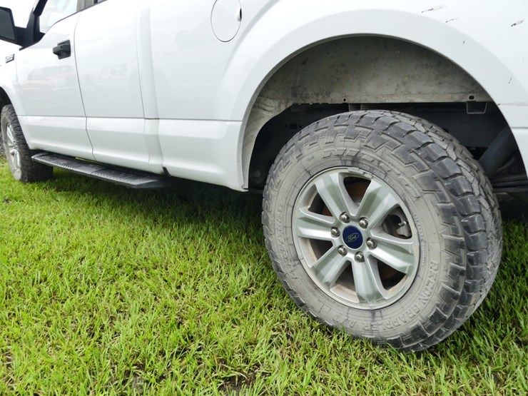 2019-ford-f150-xl-image-7