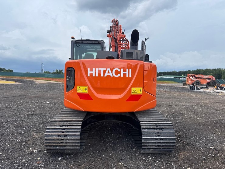2021-hitachi-zx135us-6-image-5