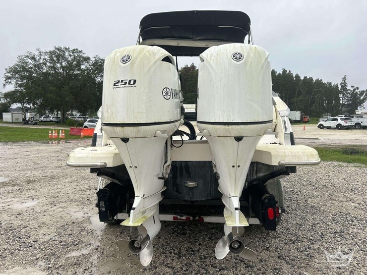 2018-27ft-regal-290bx-boat-w-tarpon-tri-axle-boat-trailer-image-31