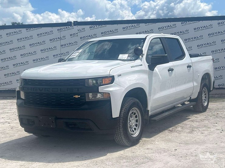 2022-chevrolet-silverado-1500-image-1
