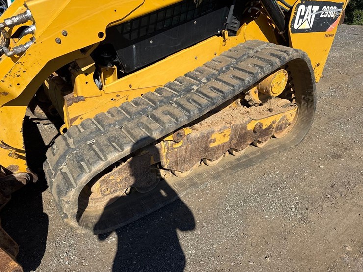 2016-caterpillar-299d2-image-15