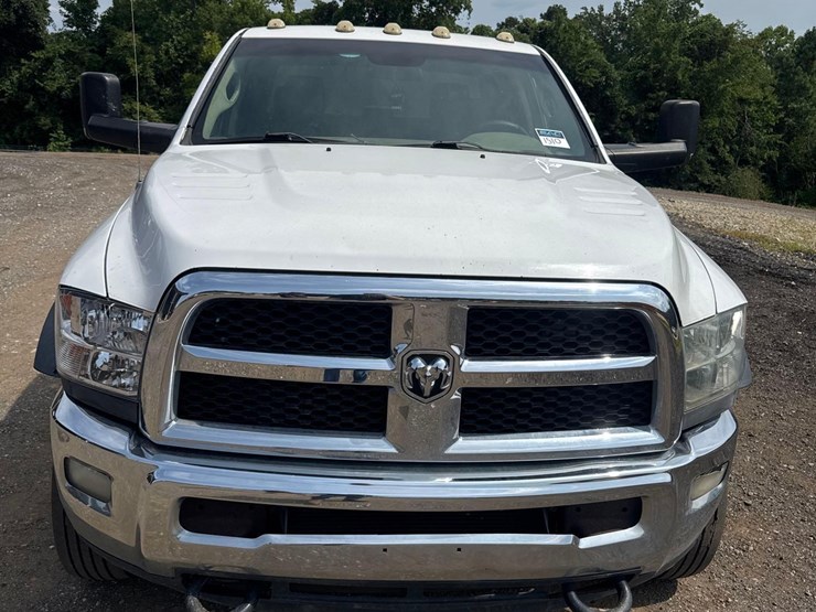 2013-dodge-ram-5500-image-8