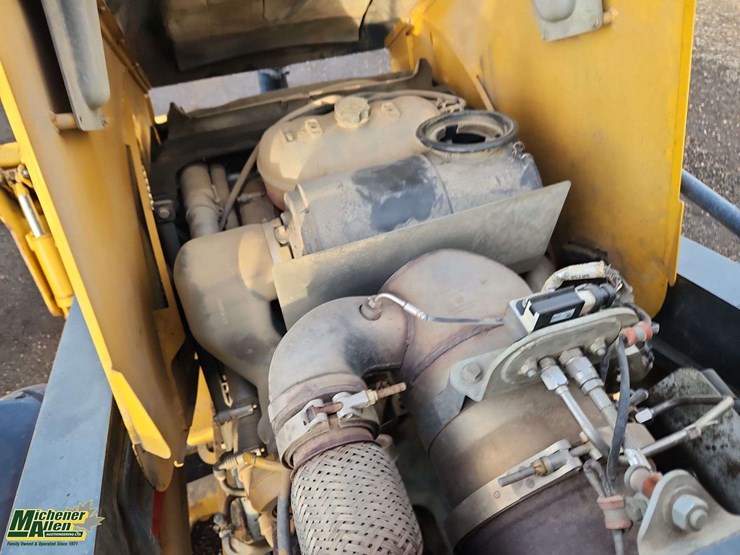 2014-deere-310sk-image-31