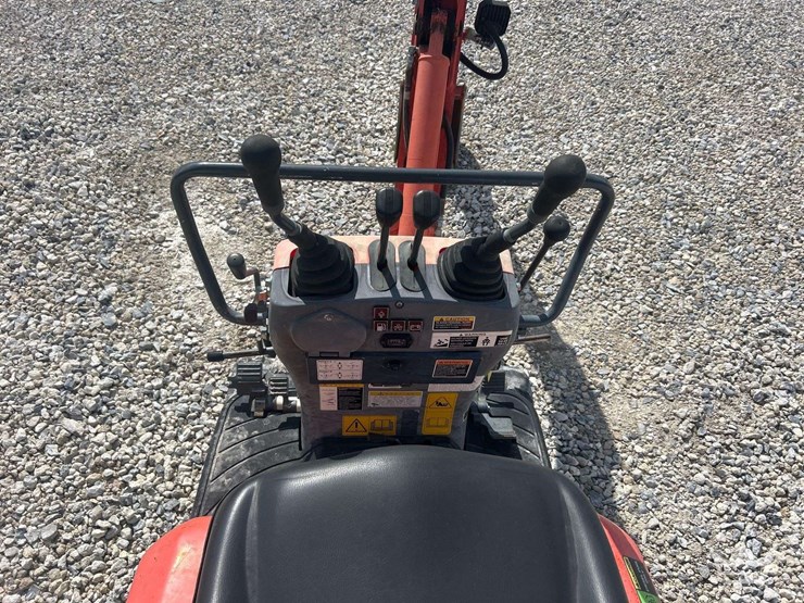 2019-kubota-k008-3-image-10