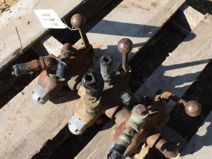 loader-valve-assembly-image-3