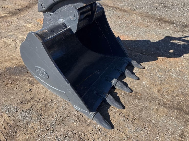2022-komatsu-pc138us-image-12