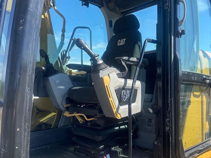 2021-caterpillar-313-image-31