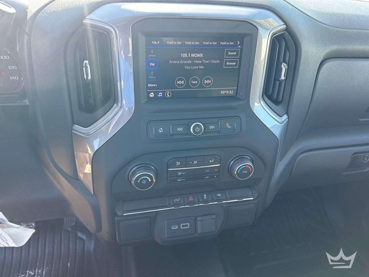 2021-chevrolet-silverado-1500-image-17