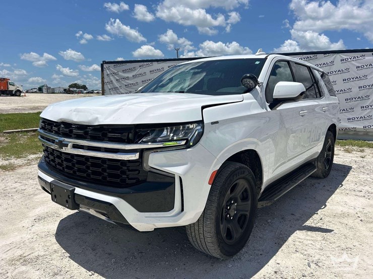 2023-chevrolet-tahoe-image-2